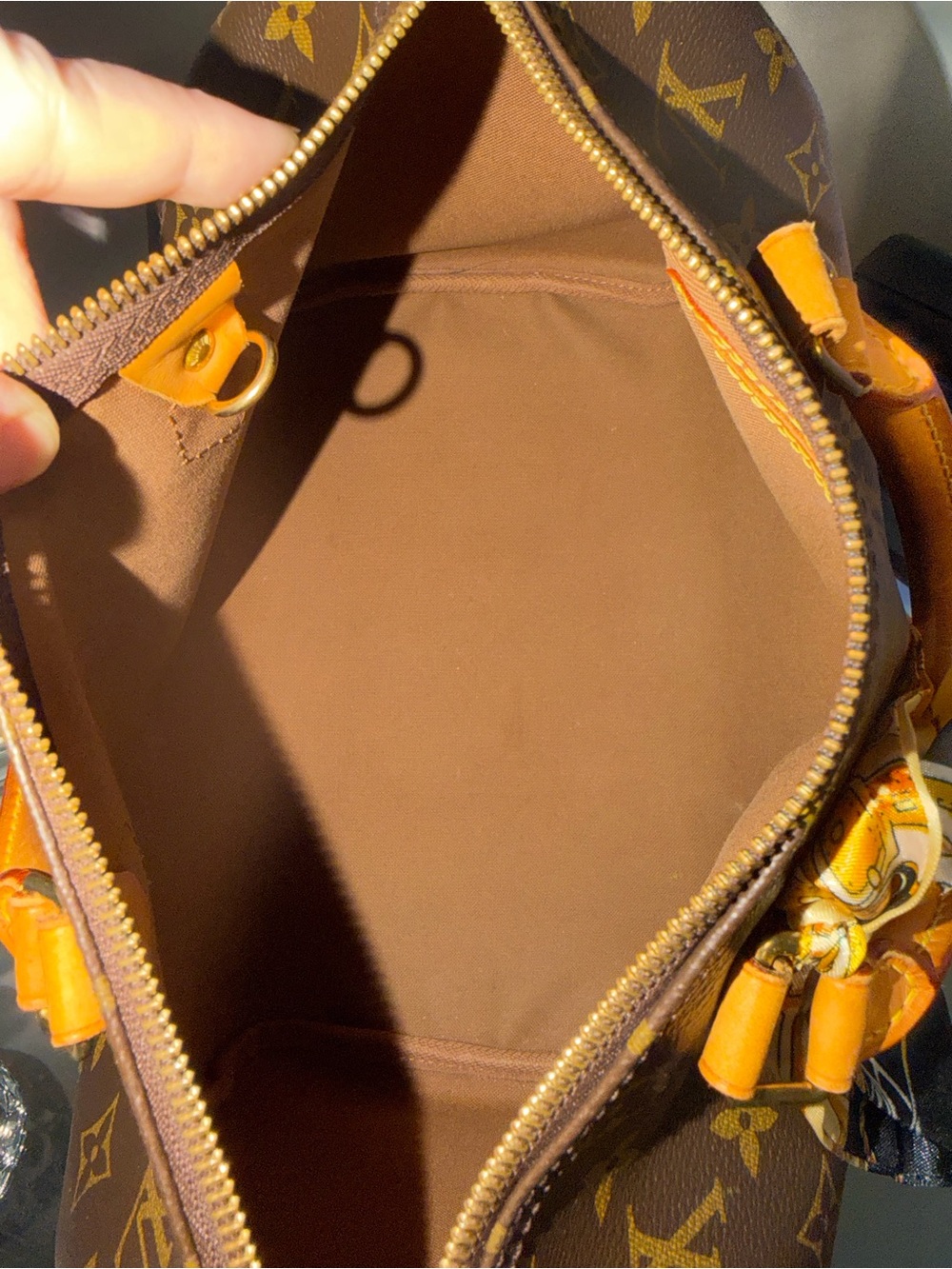 Louis Vuitton Speedy 30 with COA and LV Dusty - Picture 15 of 16